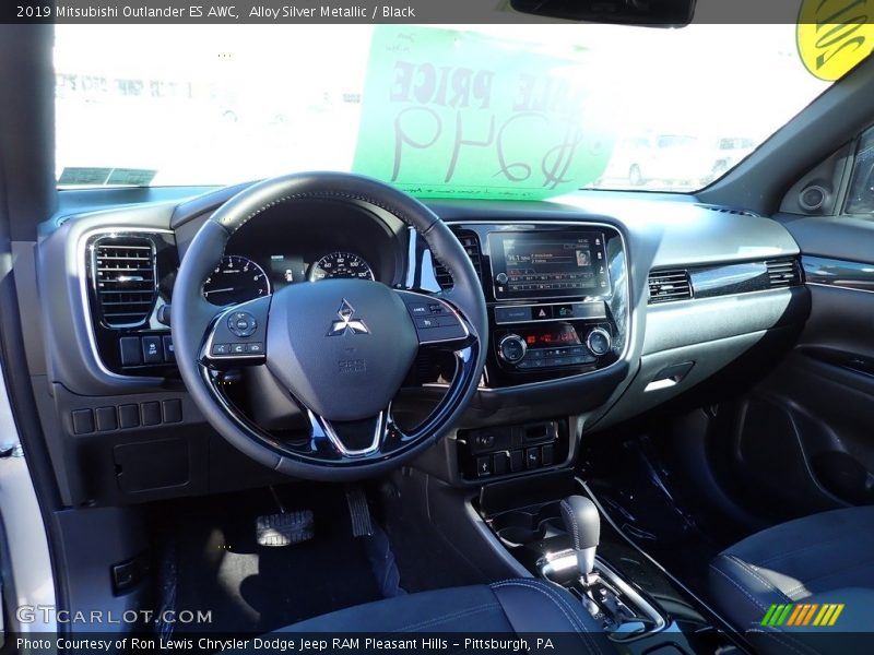 Alloy Silver Metallic / Black 2019 Mitsubishi Outlander ES AWC
