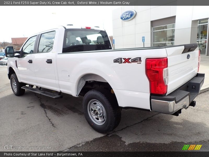 Oxford White / Medium Earth Gray 2021 Ford F250 Super Duty XL Crew Cab 4x4