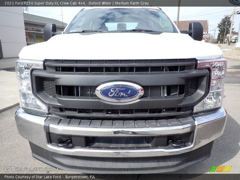 Oxford White / Medium Earth Gray 2021 Ford F250 Super Duty XL Crew Cab 4x4