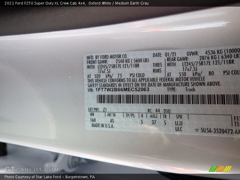 Oxford White / Medium Earth Gray 2021 Ford F250 Super Duty XL Crew Cab 4x4