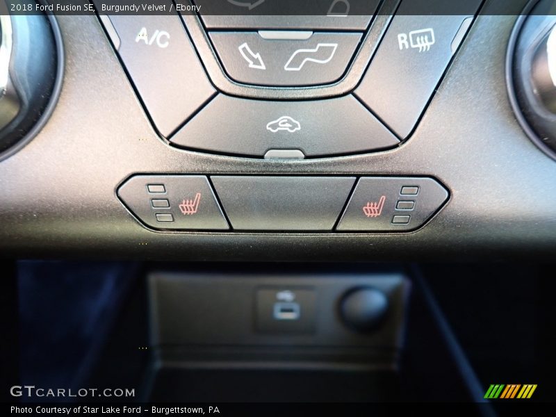 Burgundy Velvet / Ebony 2018 Ford Fusion SE