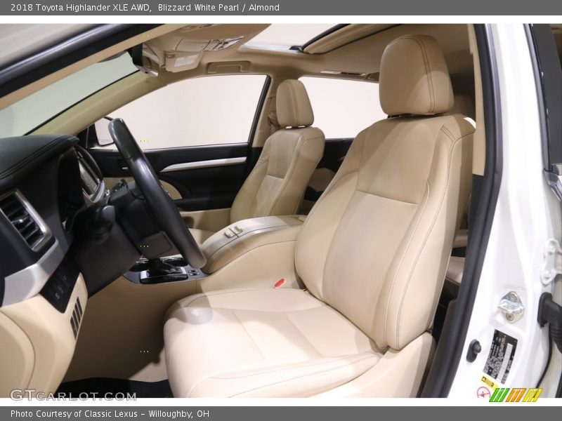 Blizzard White Pearl / Almond 2018 Toyota Highlander XLE AWD