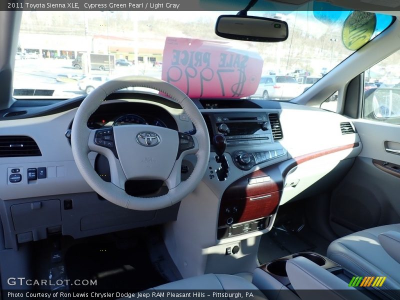 Cypress Green Pearl / Light Gray 2011 Toyota Sienna XLE