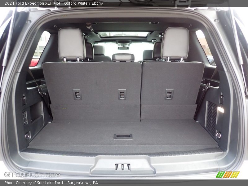 Oxford White / Ebony 2021 Ford Expedition XLT 4x4