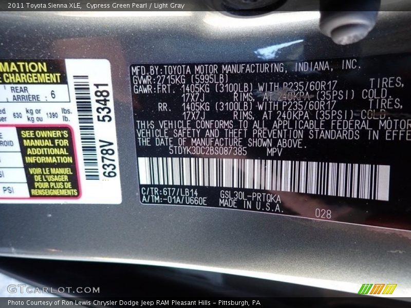 Cypress Green Pearl / Light Gray 2011 Toyota Sienna XLE