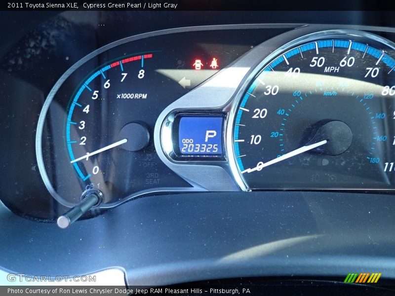 Cypress Green Pearl / Light Gray 2011 Toyota Sienna XLE