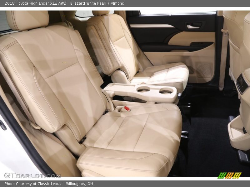 Blizzard White Pearl / Almond 2018 Toyota Highlander XLE AWD