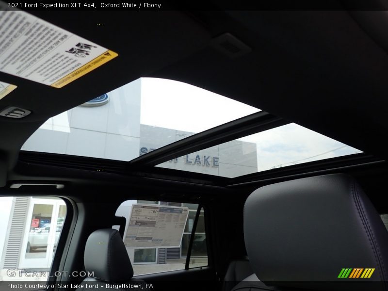 Oxford White / Ebony 2021 Ford Expedition XLT 4x4