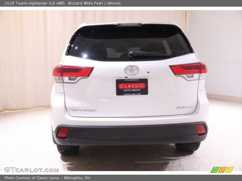 Blizzard White Pearl / Almond 2018 Toyota Highlander XLE AWD