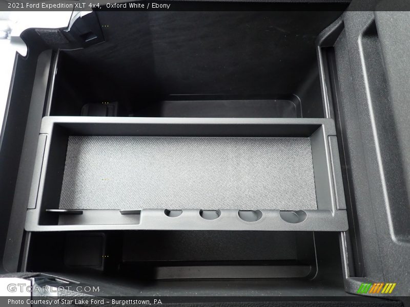 Oxford White / Ebony 2021 Ford Expedition XLT 4x4