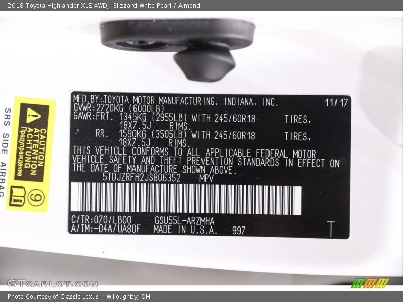 Blizzard White Pearl / Almond 2018 Toyota Highlander XLE AWD