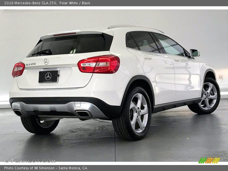 Polar White / Black 2019 Mercedes-Benz GLA 250