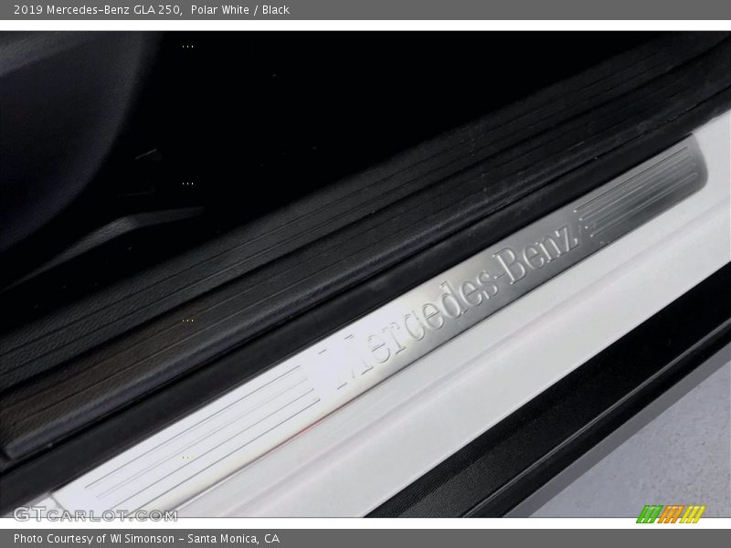 Polar White / Black 2019 Mercedes-Benz GLA 250