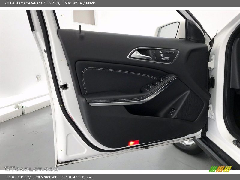 Polar White / Black 2019 Mercedes-Benz GLA 250