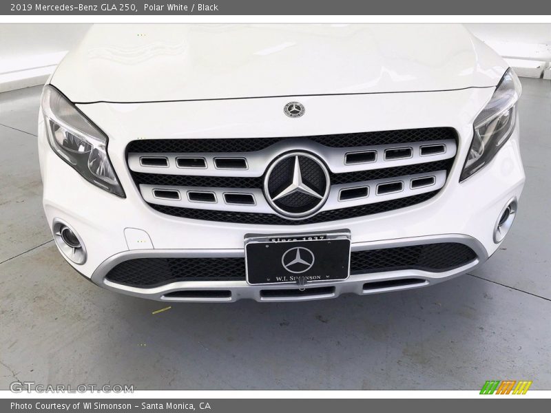 Polar White / Black 2019 Mercedes-Benz GLA 250