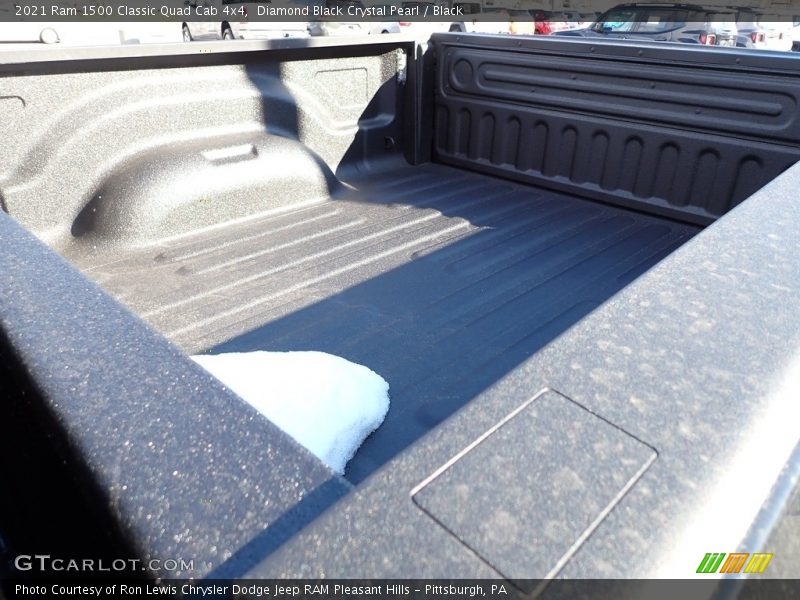 Diamond Black Crystal Pearl / Black 2021 Ram 1500 Classic Quad Cab 4x4
