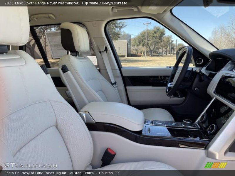 Fuji White / Ivory/Espresso 2021 Land Rover Range Rover Westminster