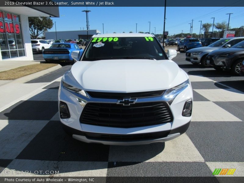 Summit White / Jet Black 2019 Chevrolet Blazer 3.6L Leather