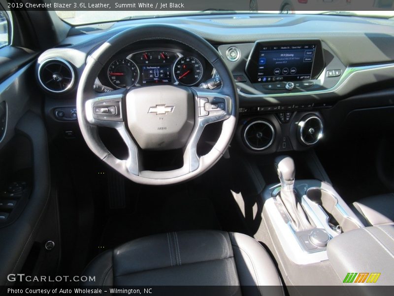 Summit White / Jet Black 2019 Chevrolet Blazer 3.6L Leather