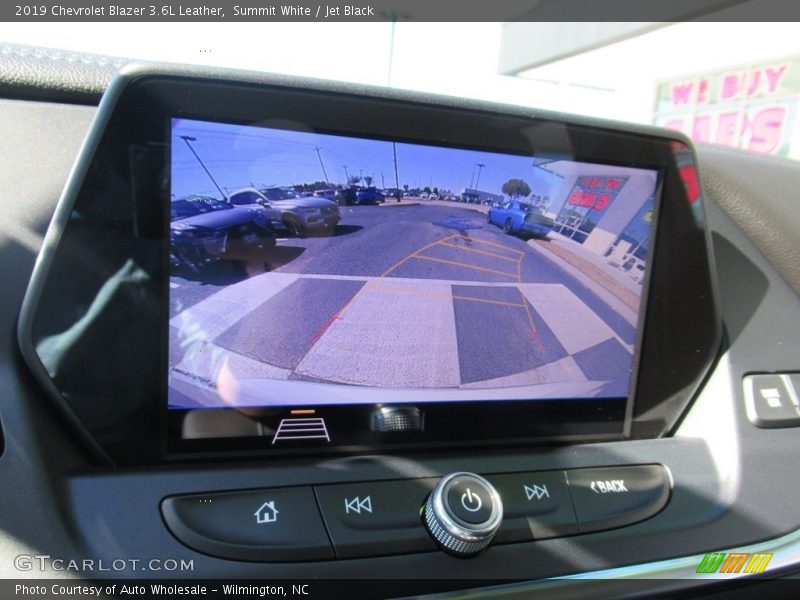 Summit White / Jet Black 2019 Chevrolet Blazer 3.6L Leather