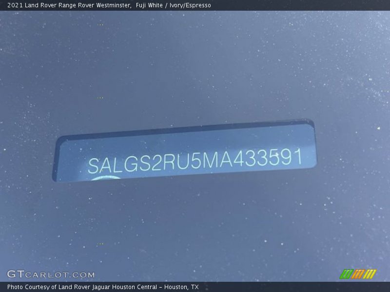 Fuji White / Ivory/Espresso 2021 Land Rover Range Rover Westminster