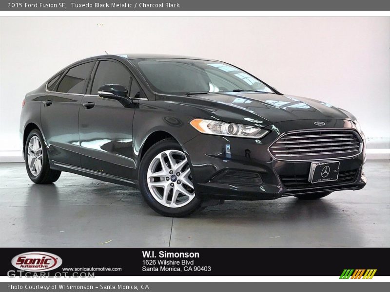 Tuxedo Black Metallic / Charcoal Black 2015 Ford Fusion SE