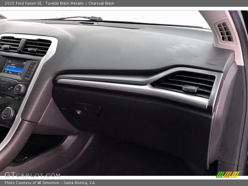 Tuxedo Black Metallic / Charcoal Black 2015 Ford Fusion SE