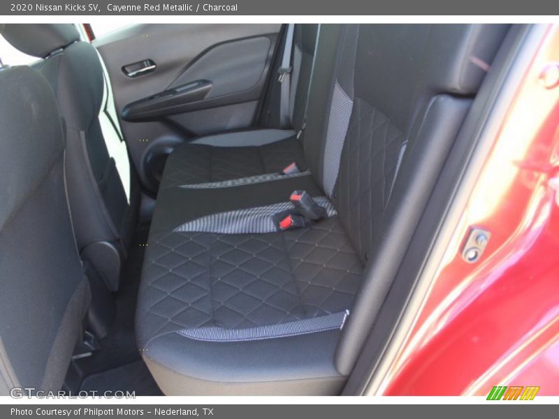 Cayenne Red Metallic / Charcoal 2020 Nissan Kicks SV