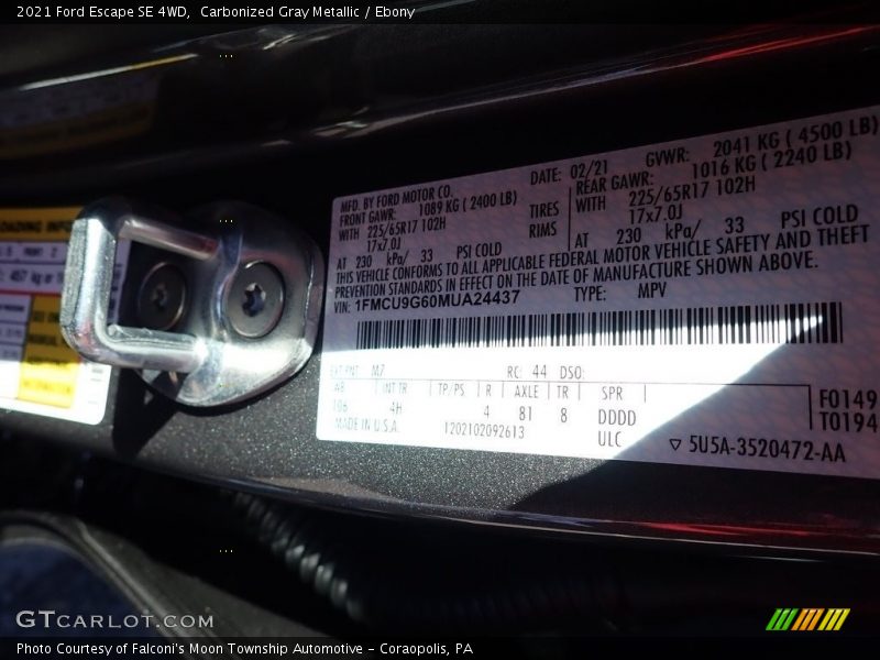 Carbonized Gray Metallic / Ebony 2021 Ford Escape SE 4WD