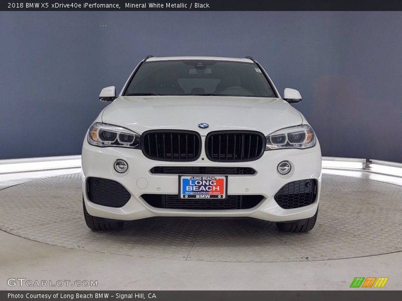 Mineral White Metallic / Black 2018 BMW X5 xDrive40e iPerfomance
