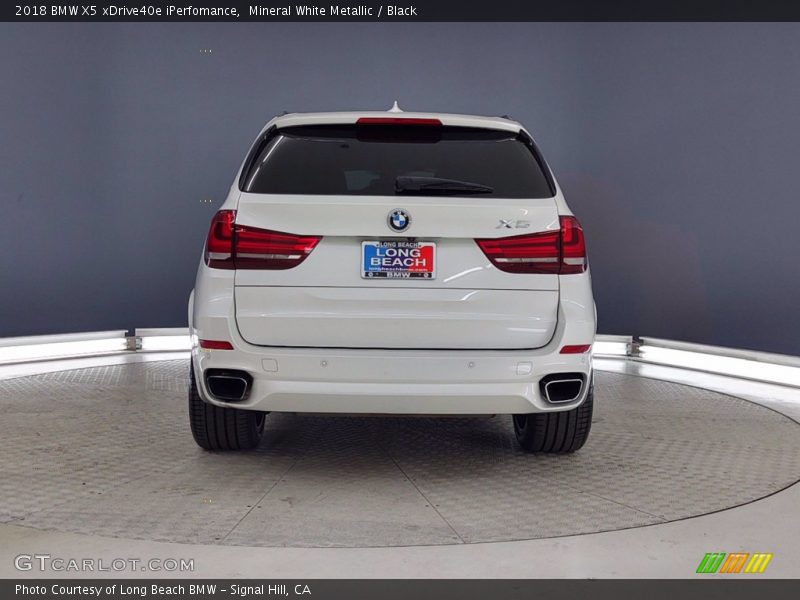 Mineral White Metallic / Black 2018 BMW X5 xDrive40e iPerfomance