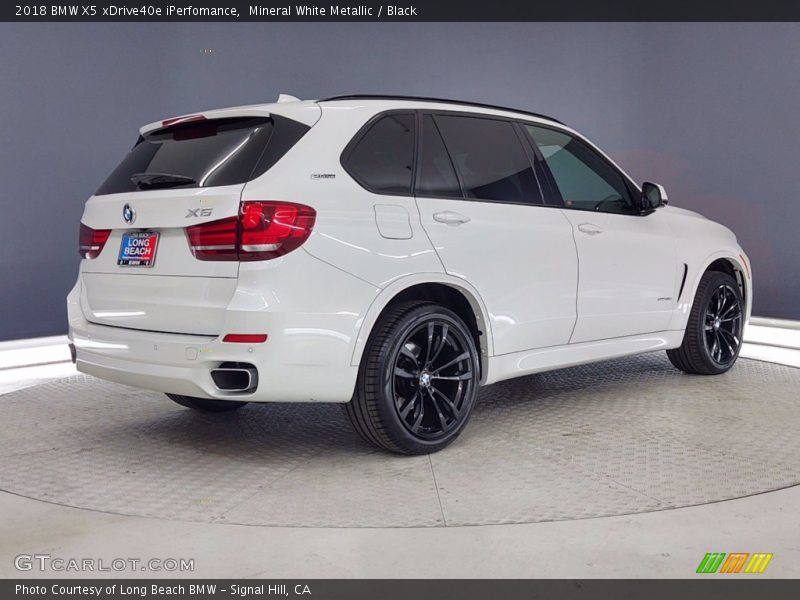 Mineral White Metallic / Black 2018 BMW X5 xDrive40e iPerfomance