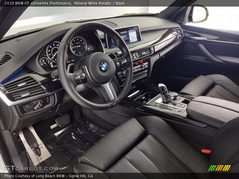 Mineral White Metallic / Black 2018 BMW X5 xDrive40e iPerfomance