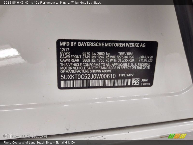 Mineral White Metallic / Black 2018 BMW X5 xDrive40e iPerfomance