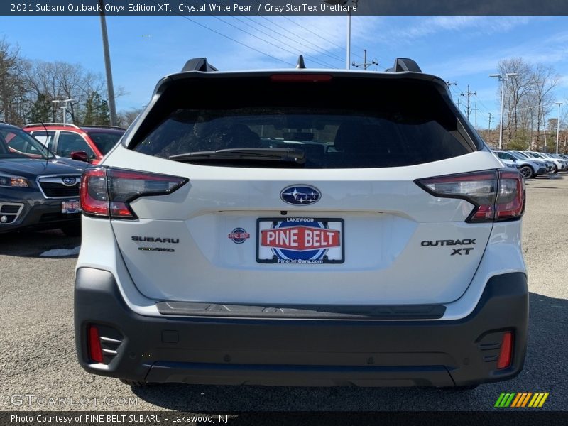 Crystal White Pearl / Gray StarTex Urethane 2021 Subaru Outback Onyx Edition XT