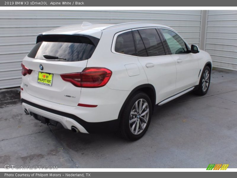 Alpine White / Black 2019 BMW X3 sDrive30i