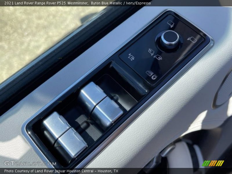 Byron Blue Metallic / Ivory/Espresso 2021 Land Rover Range Rover P525 Westminster