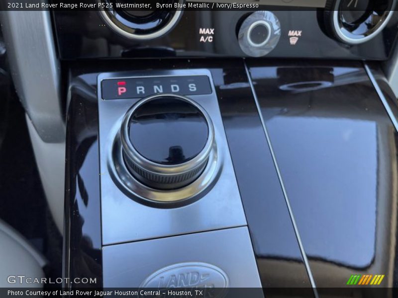 Byron Blue Metallic / Ivory/Espresso 2021 Land Rover Range Rover P525 Westminster