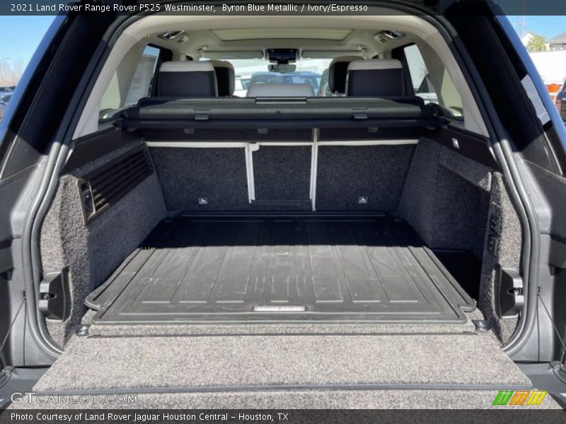 Byron Blue Metallic / Ivory/Espresso 2021 Land Rover Range Rover P525 Westminster
