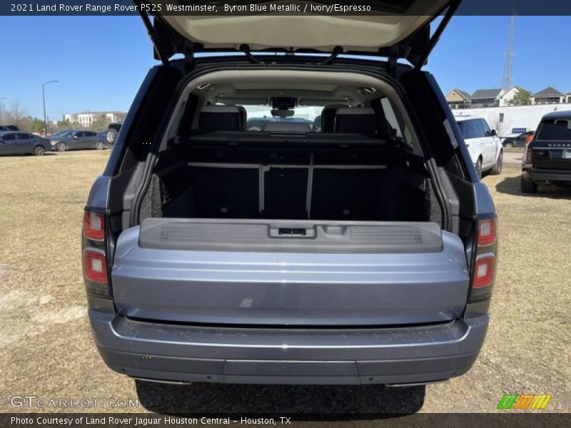 Byron Blue Metallic / Ivory/Espresso 2021 Land Rover Range Rover P525 Westminster