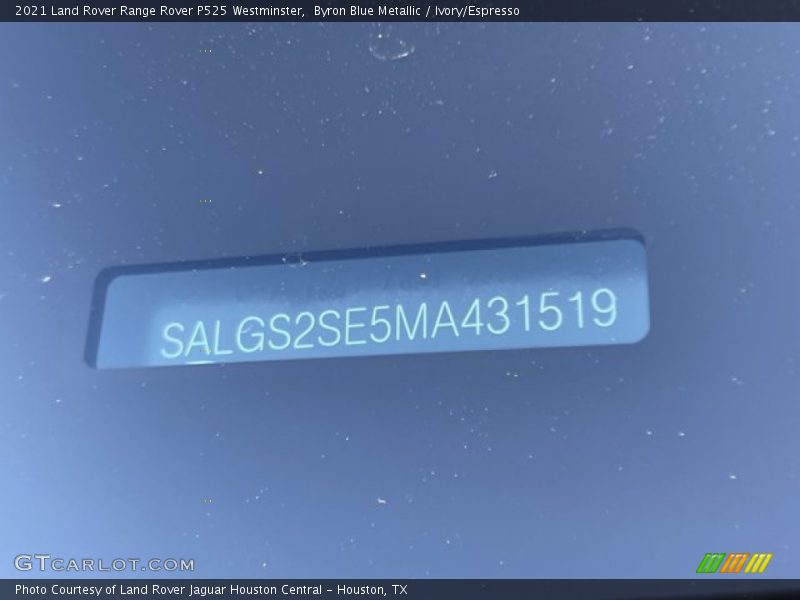 Byron Blue Metallic / Ivory/Espresso 2021 Land Rover Range Rover P525 Westminster