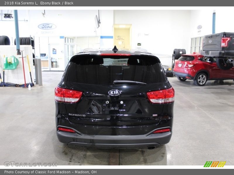Ebony Black / Black 2018 Kia Sorento L