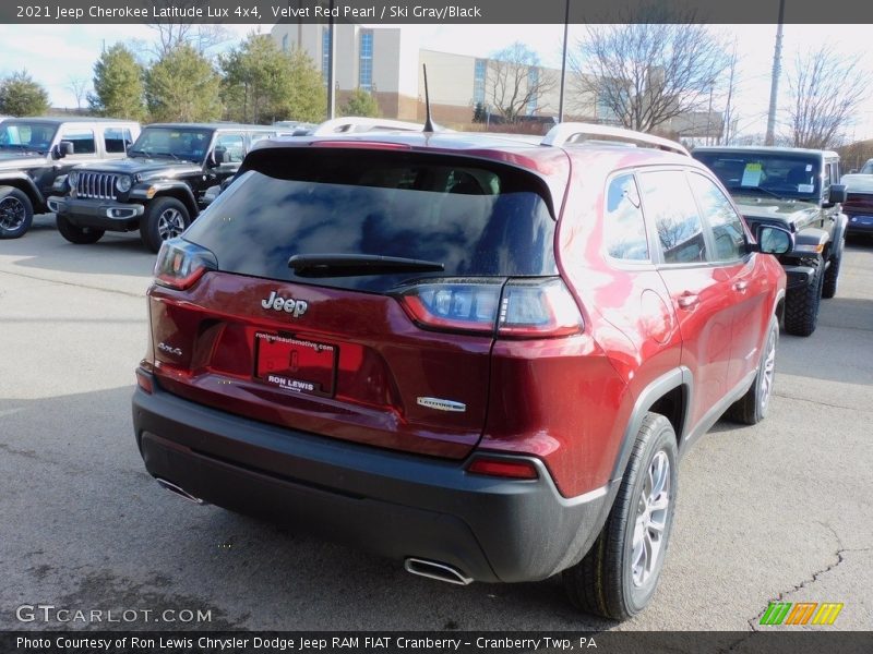 Velvet Red Pearl / Ski Gray/Black 2021 Jeep Cherokee Latitude Lux 4x4