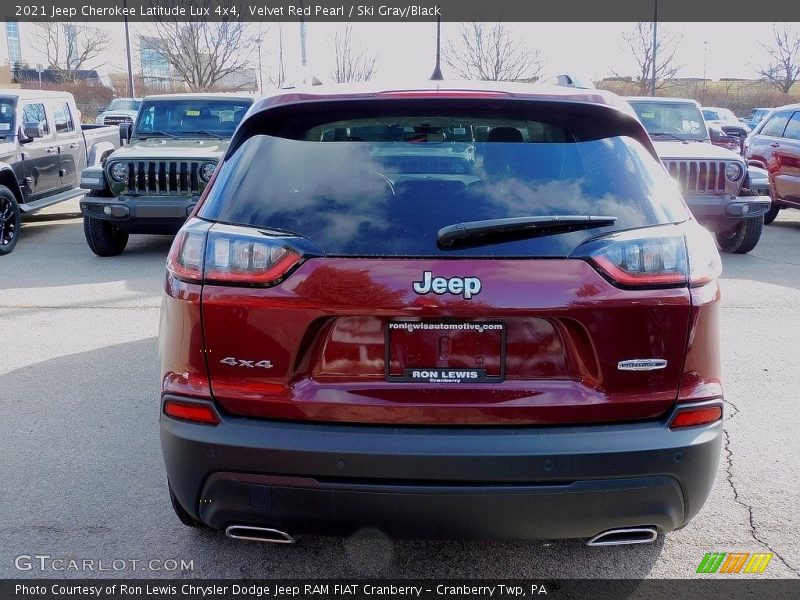 Velvet Red Pearl / Ski Gray/Black 2021 Jeep Cherokee Latitude Lux 4x4