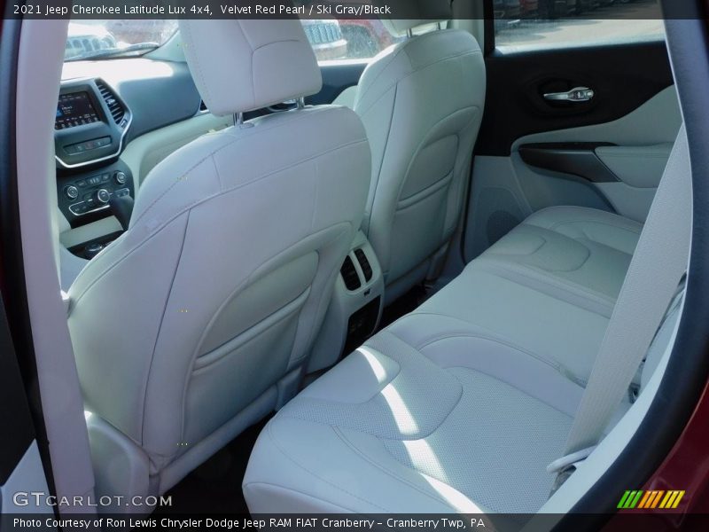 Velvet Red Pearl / Ski Gray/Black 2021 Jeep Cherokee Latitude Lux 4x4