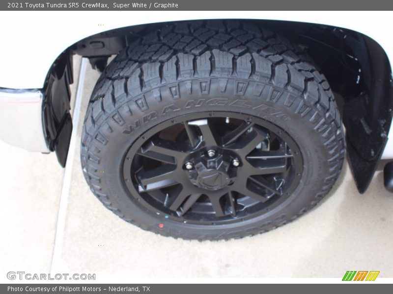 Super White / Graphite 2021 Toyota Tundra SR5 CrewMax