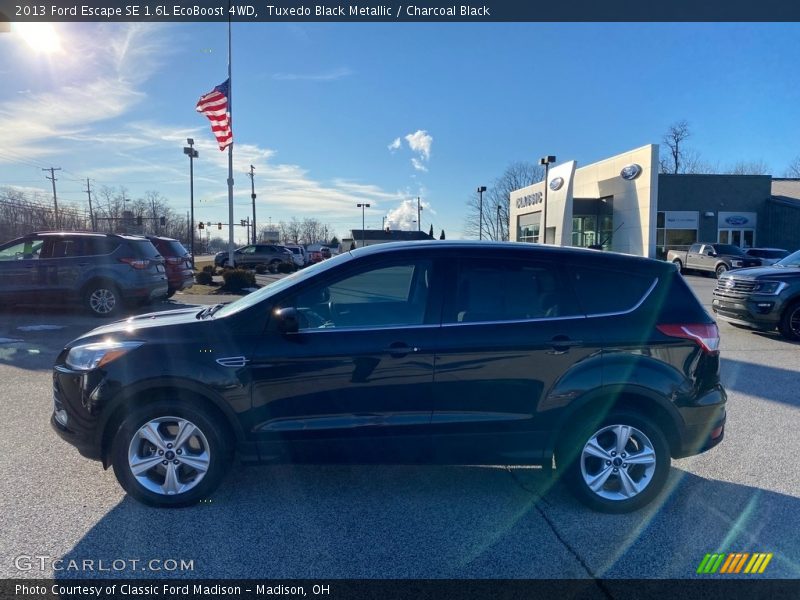 Tuxedo Black Metallic / Charcoal Black 2013 Ford Escape SE 1.6L EcoBoost 4WD