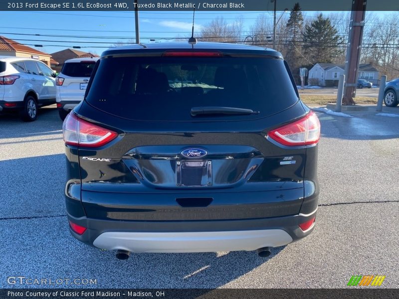 Tuxedo Black Metallic / Charcoal Black 2013 Ford Escape SE 1.6L EcoBoost 4WD