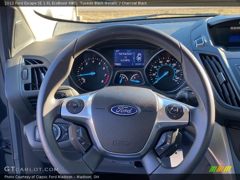 Tuxedo Black Metallic / Charcoal Black 2013 Ford Escape SE 1.6L EcoBoost 4WD