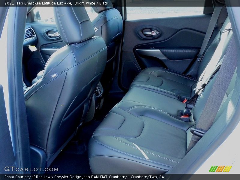 Bright White / Black 2021 Jeep Cherokee Latitude Lux 4x4